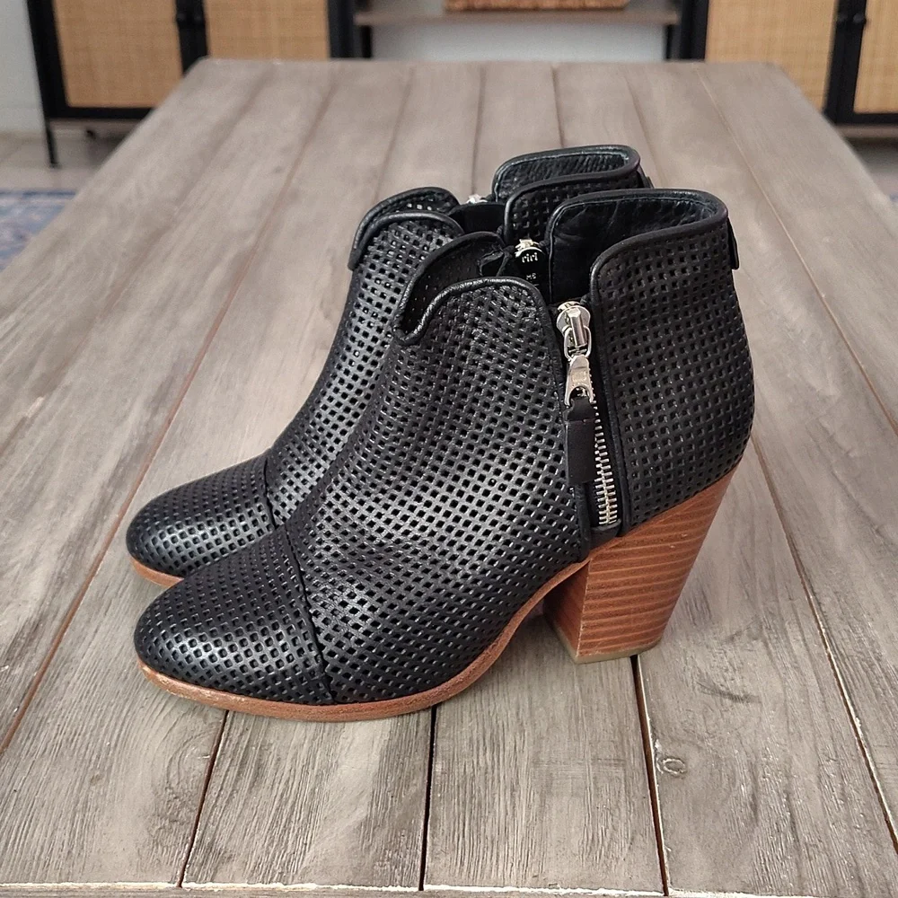 Rag & Bone Margot Perforated Western Design Leather Boots Size EU 35 $495